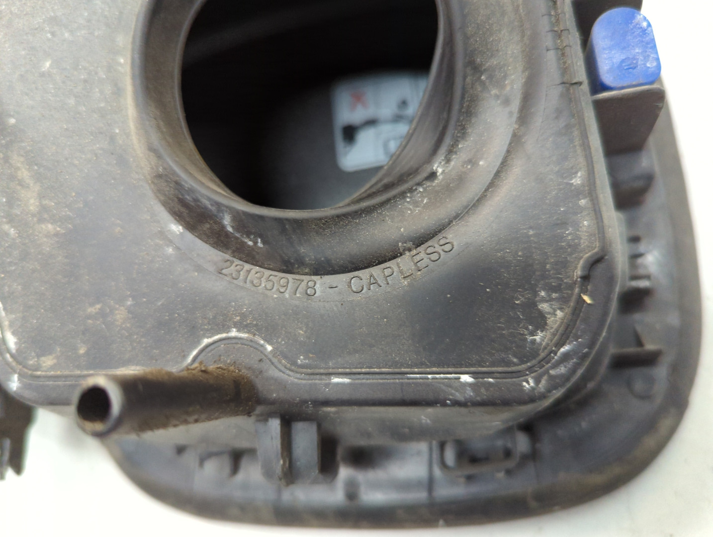 Лючок бензобака