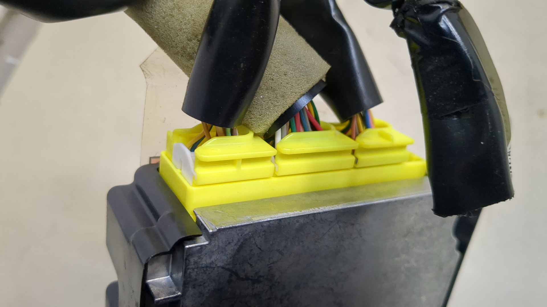 Блок управления подушек безопасности (AIR BAG)