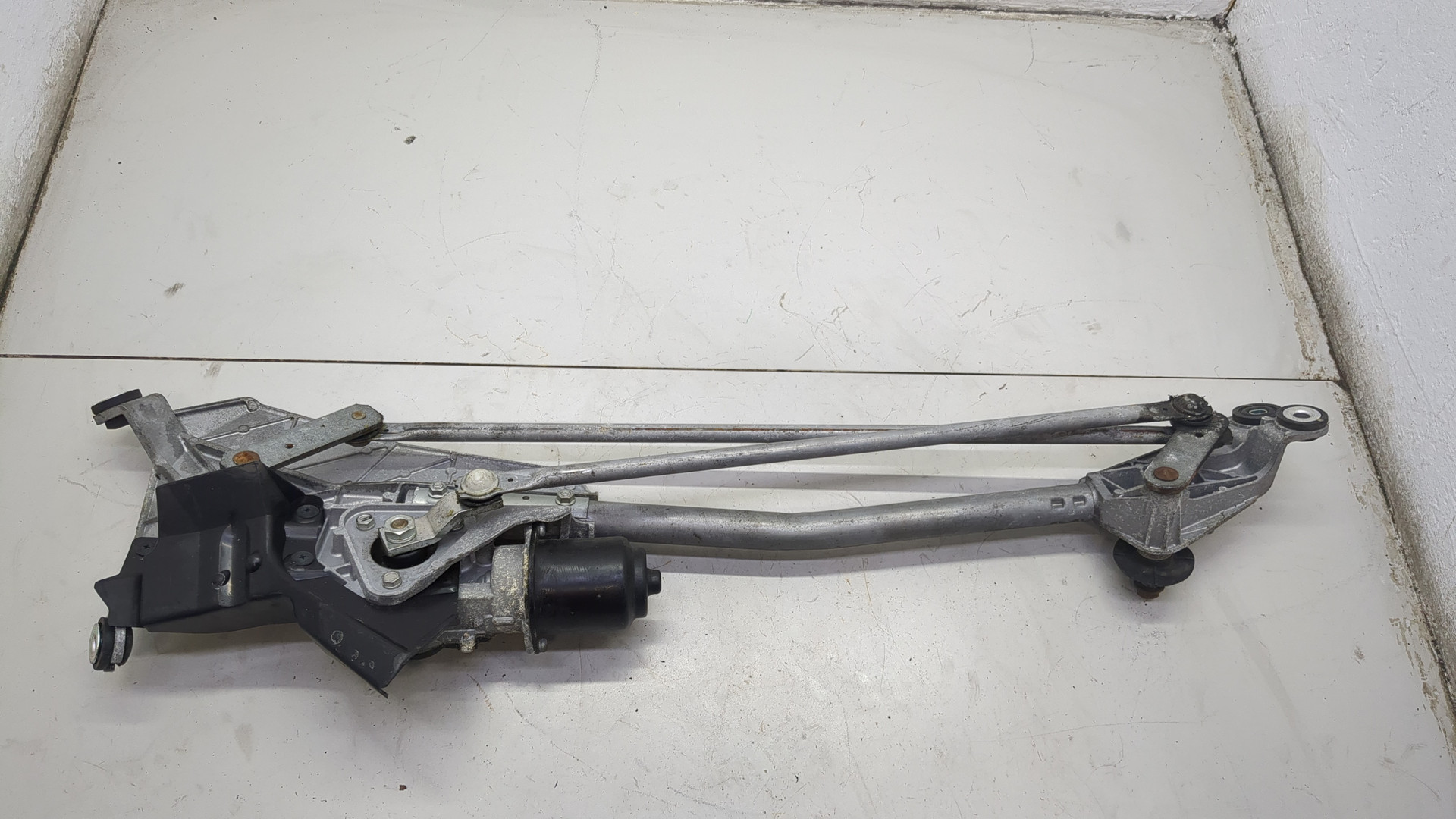 Трапеция стеклоочистителей