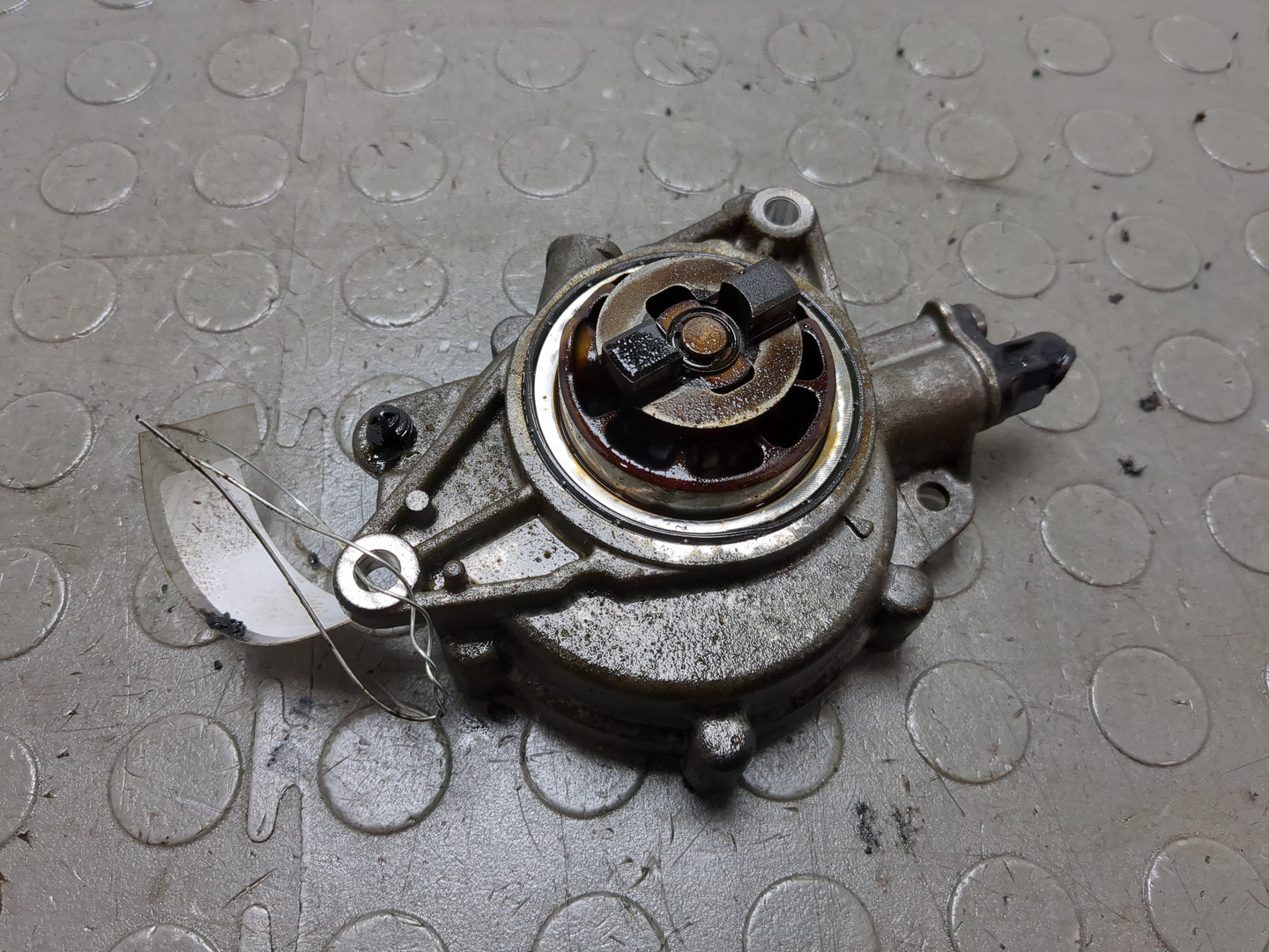 Насос вакуумный