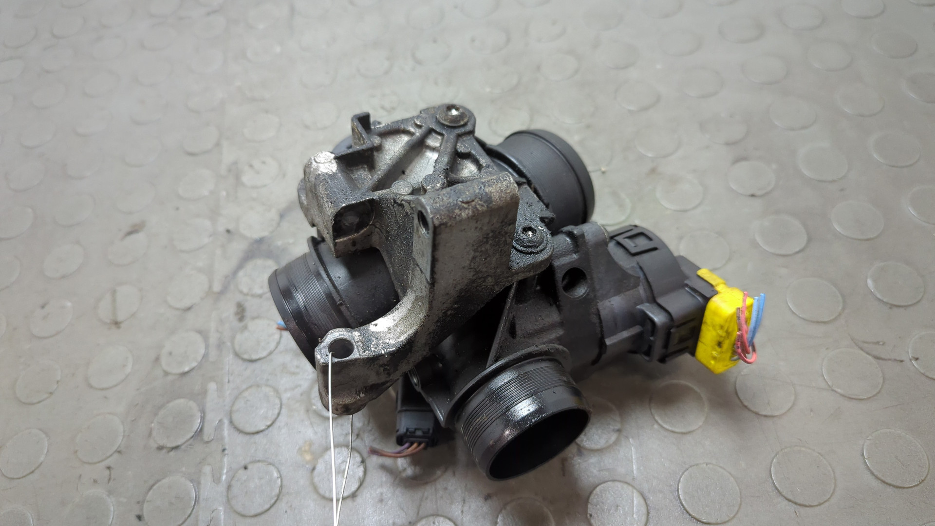 Заслонка дроссельная электрическая