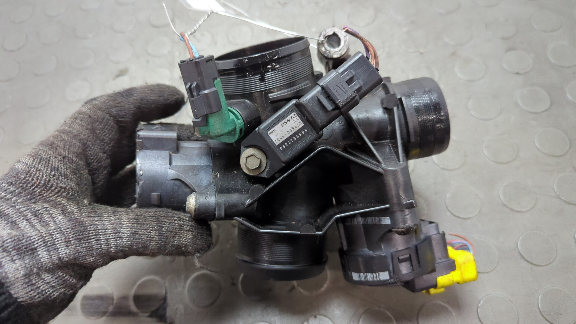 Заслонка дроссельная электрическая