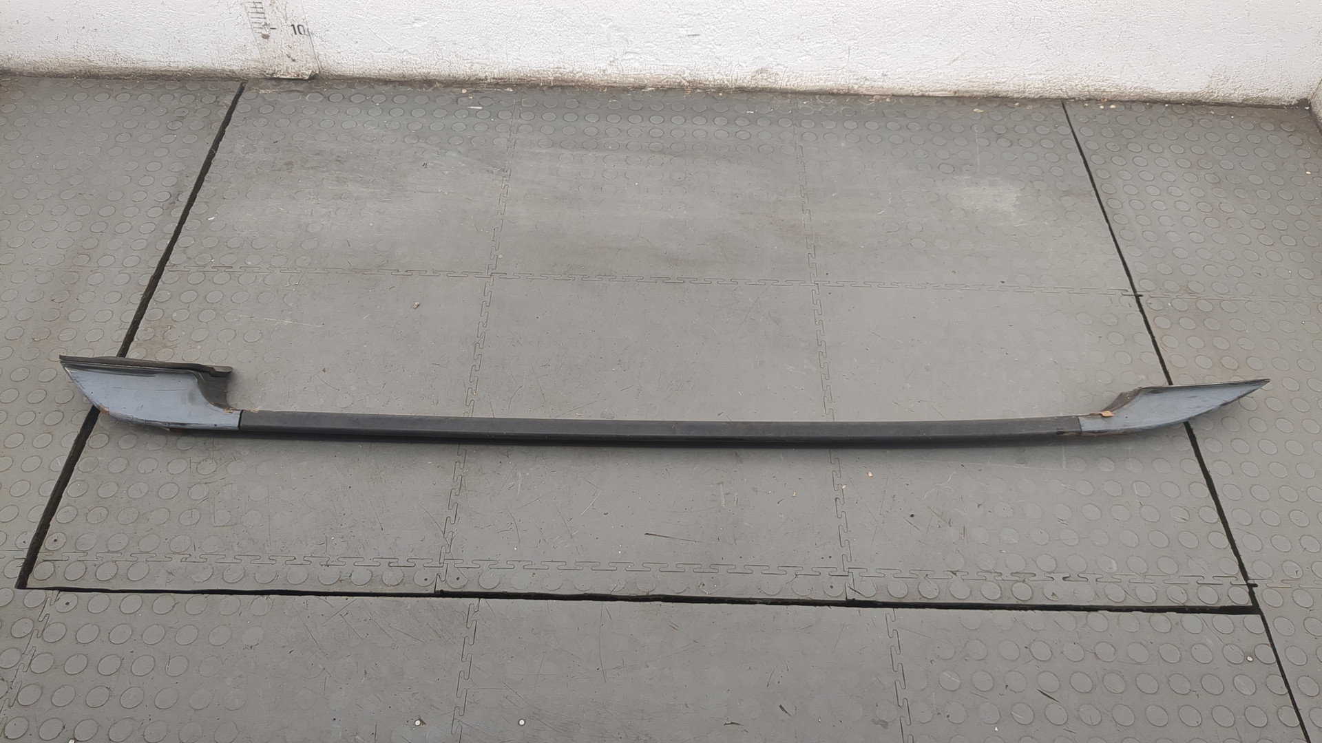 Рейлинг (релинг) правый (планка на крышу)