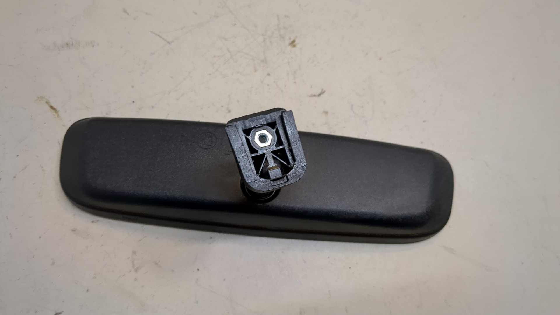 Зеркало заднего вида