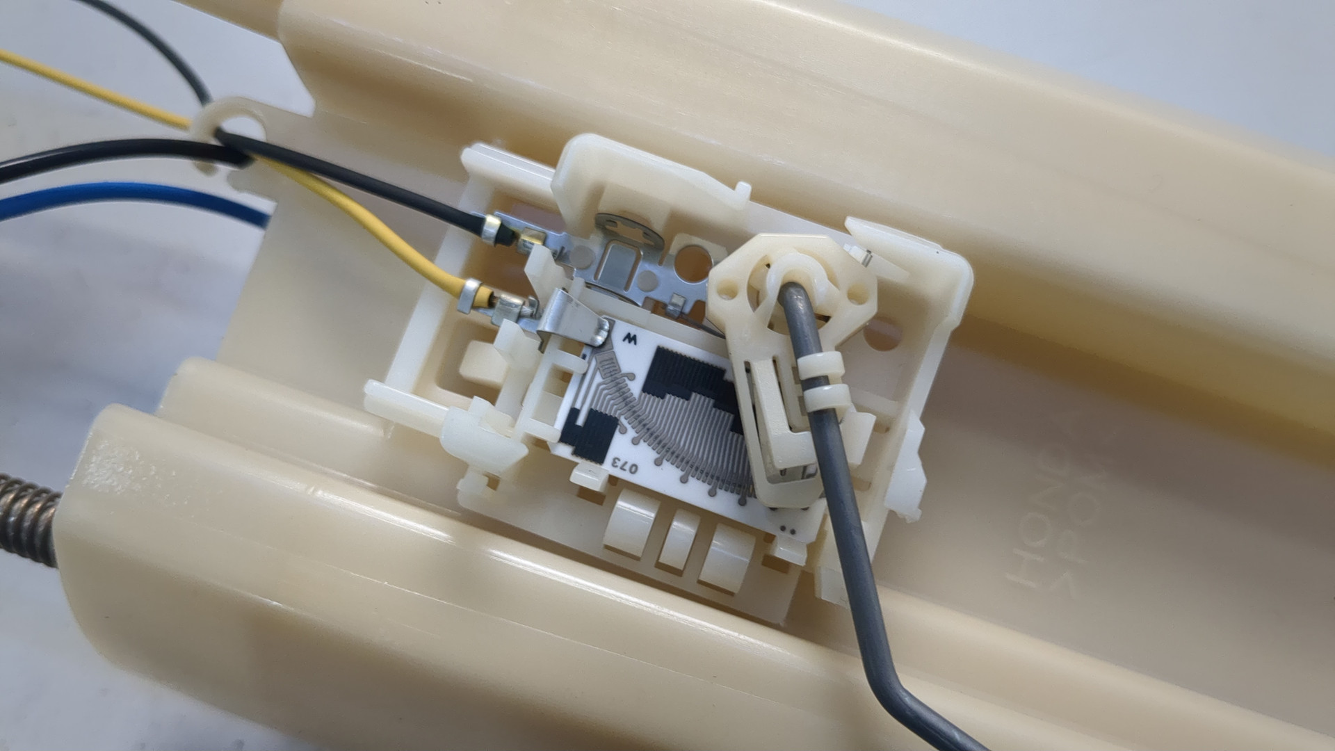 Насос топливный электрический