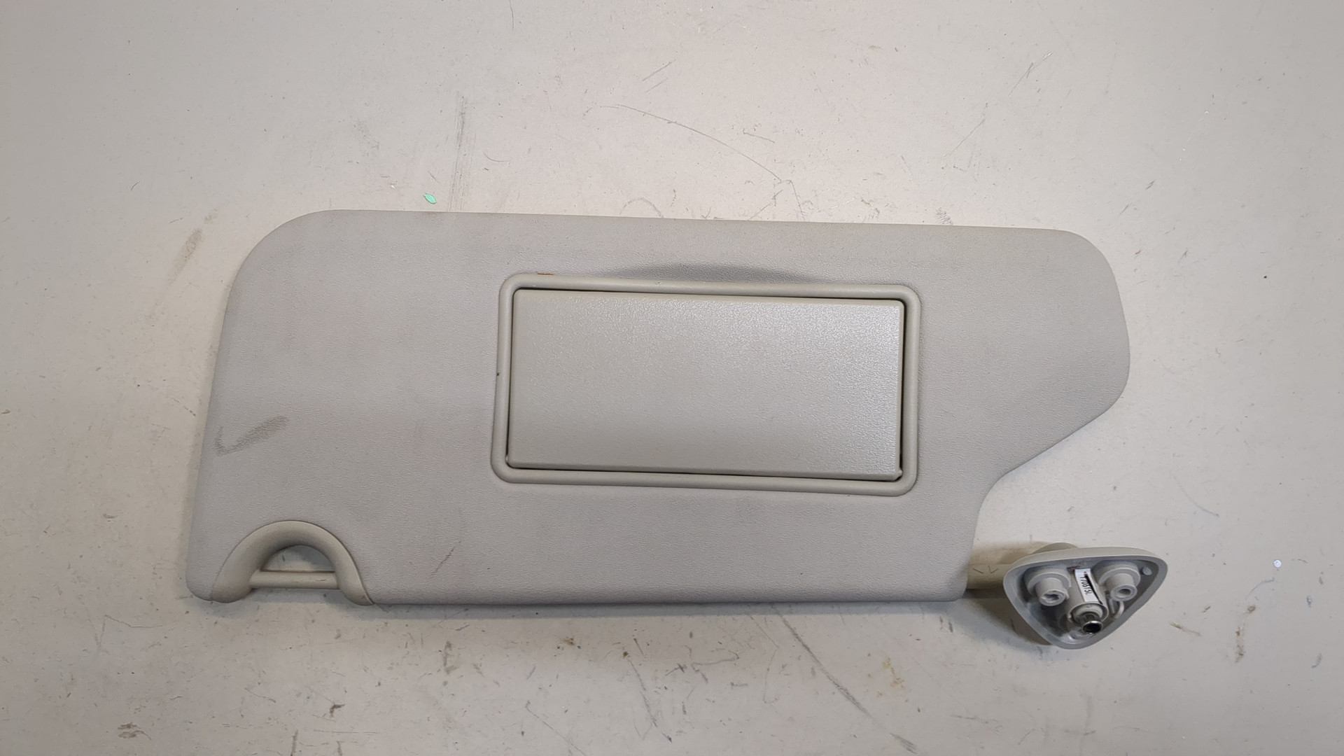 Козырек солнцезащитный