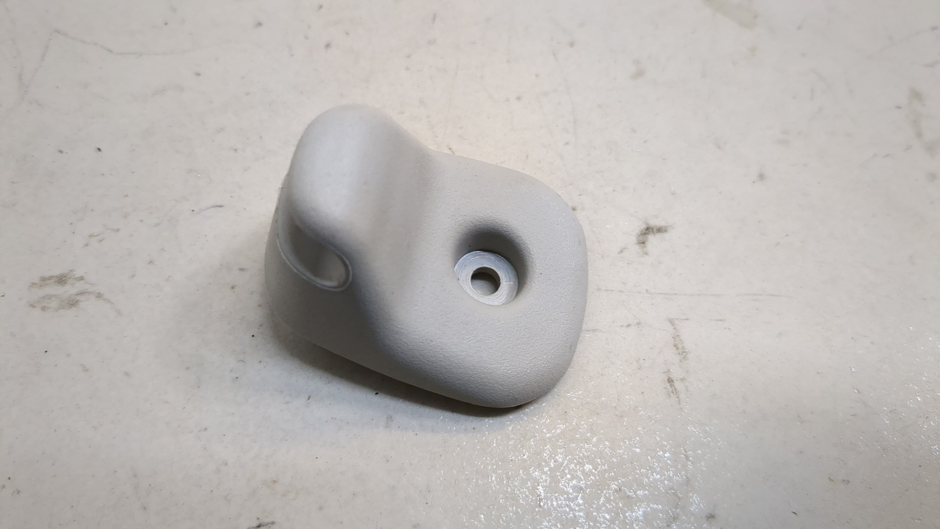 Кронштейн солнцезащитного козырька