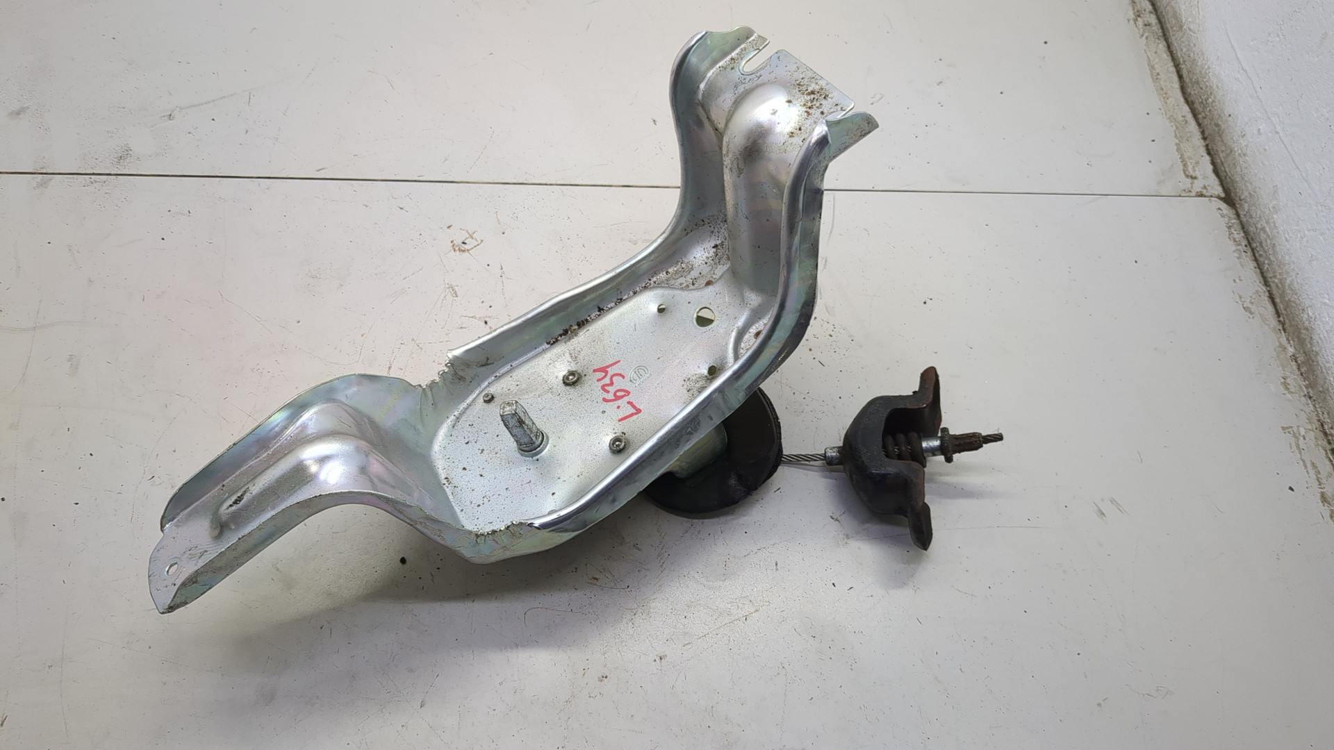 Кронштейн (сопут. товар)