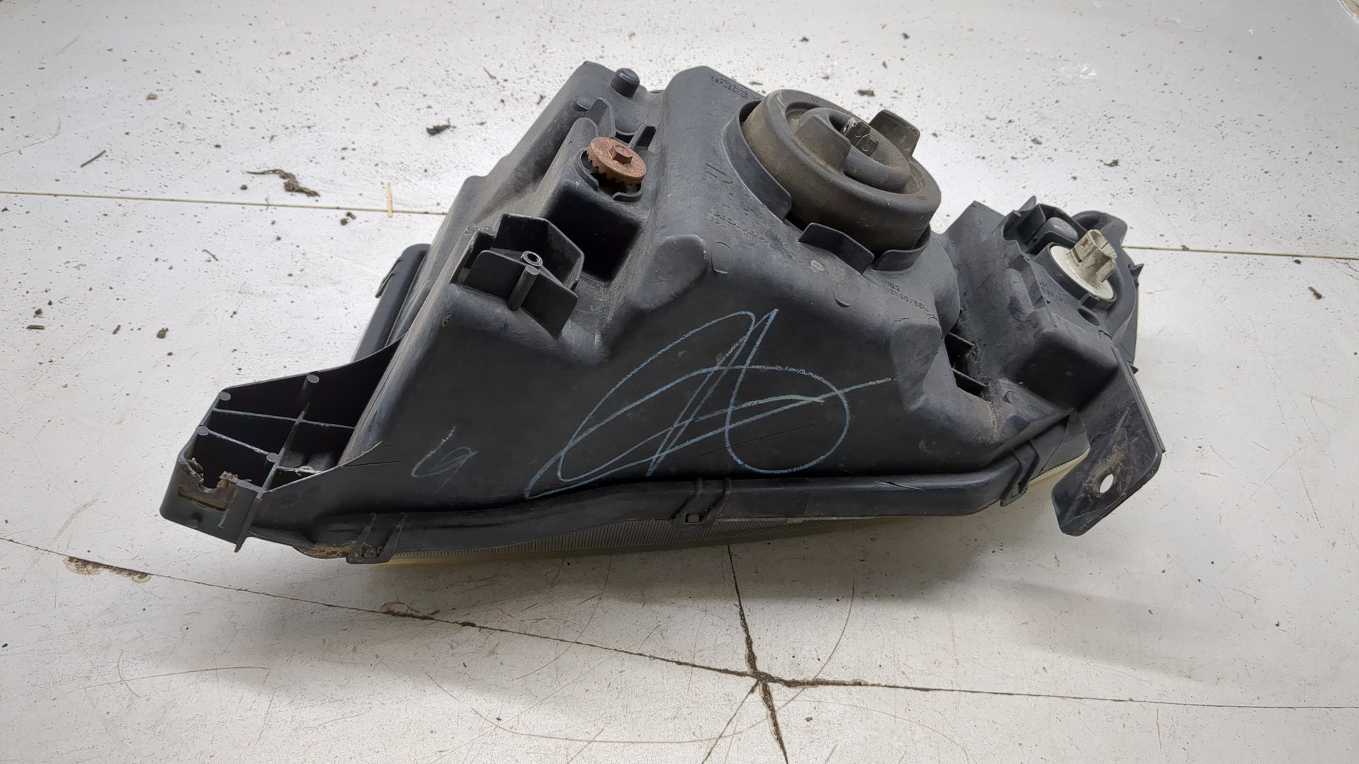 Фара правая