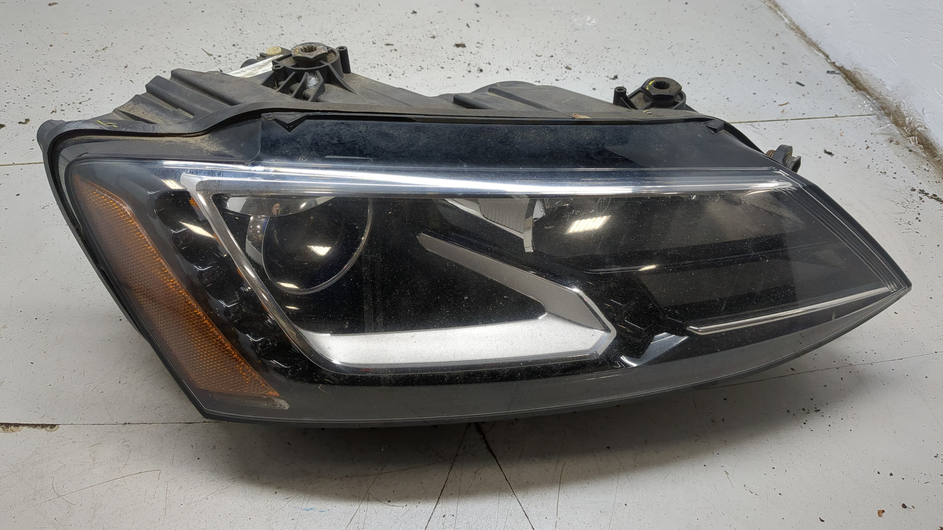 Фара правая