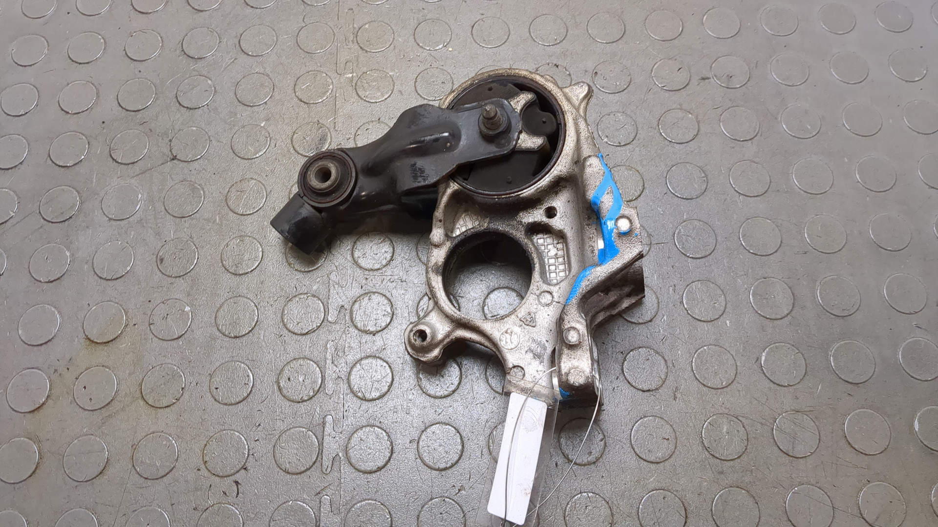 Опора двигателя