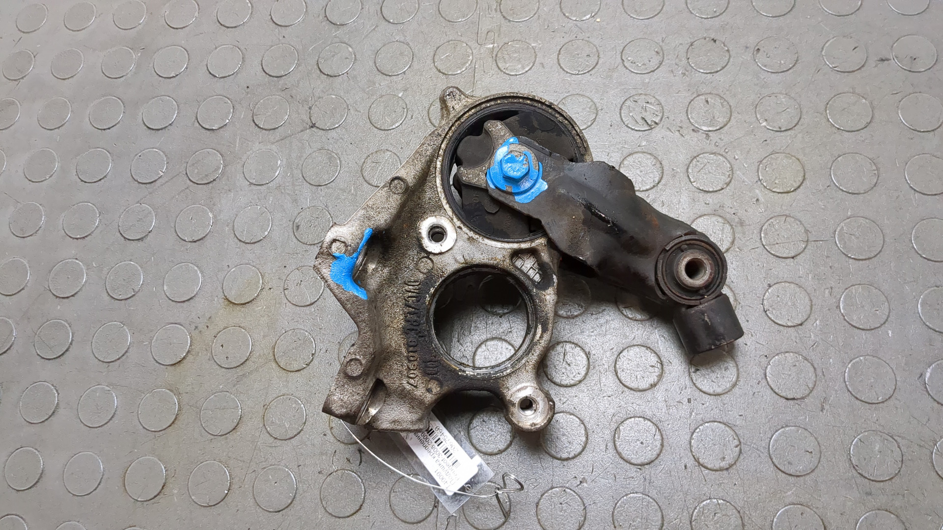 Опора двигателя