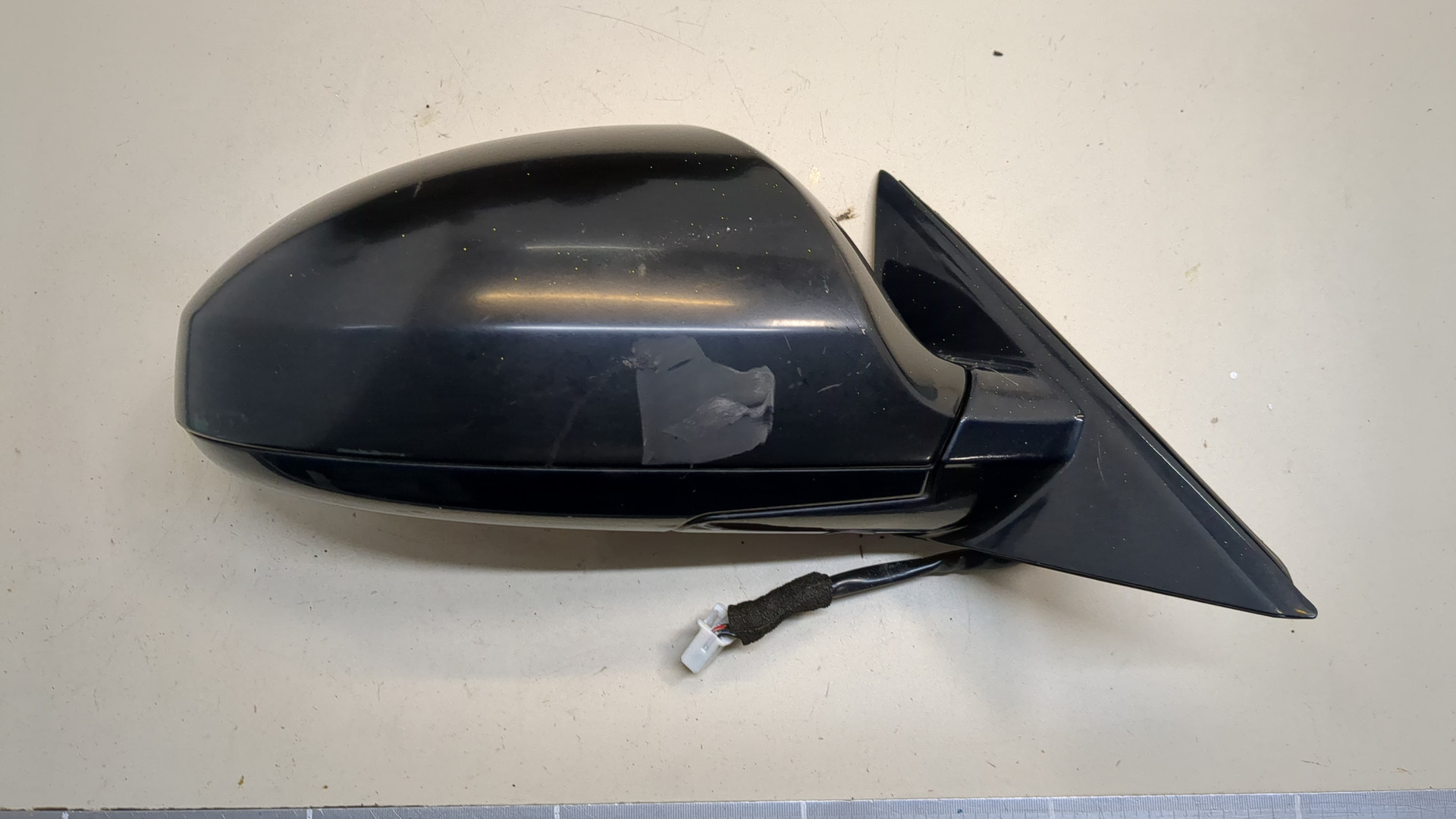 Зеркало правое электрическое