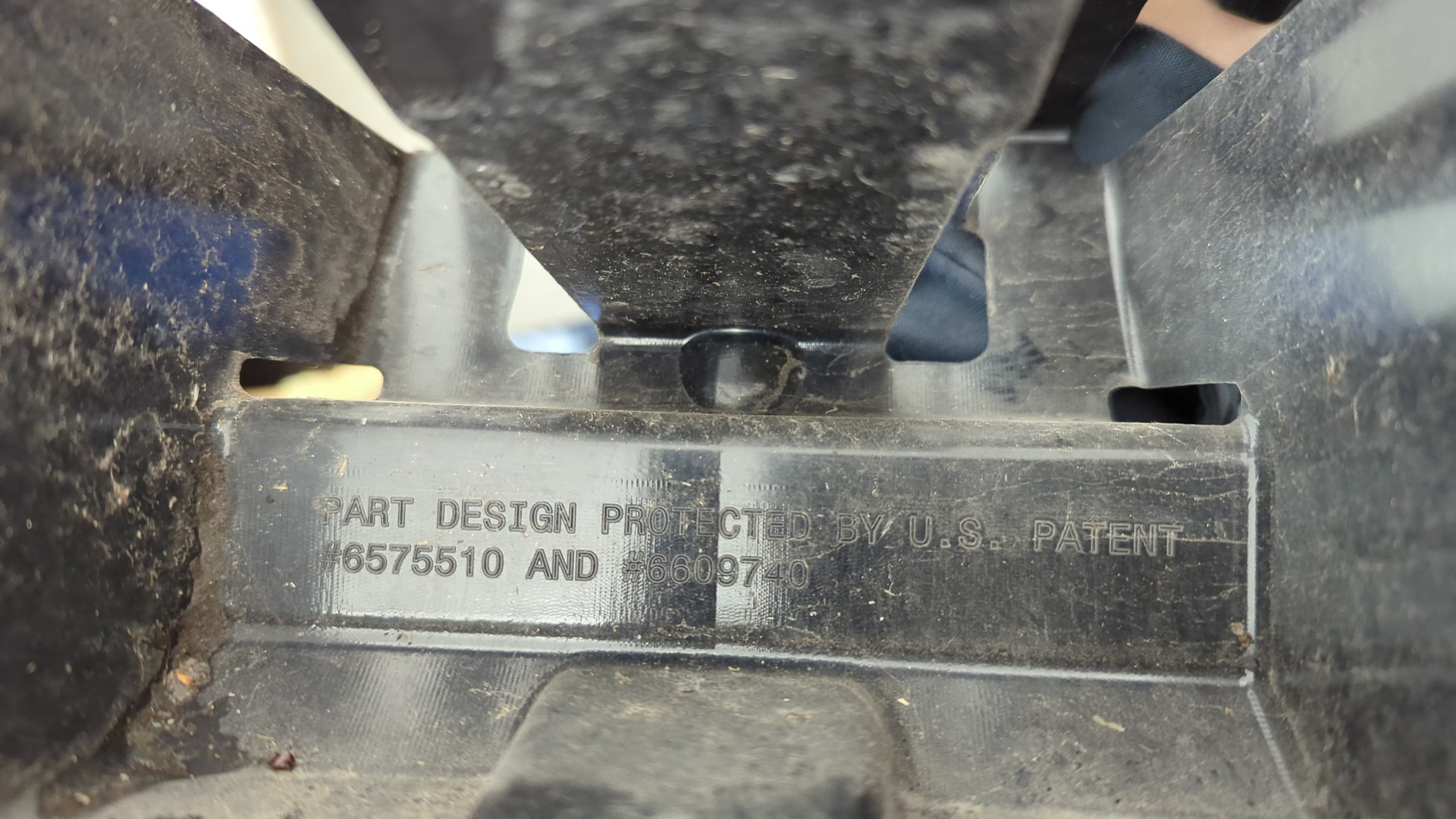 Усилитель переднего бампера