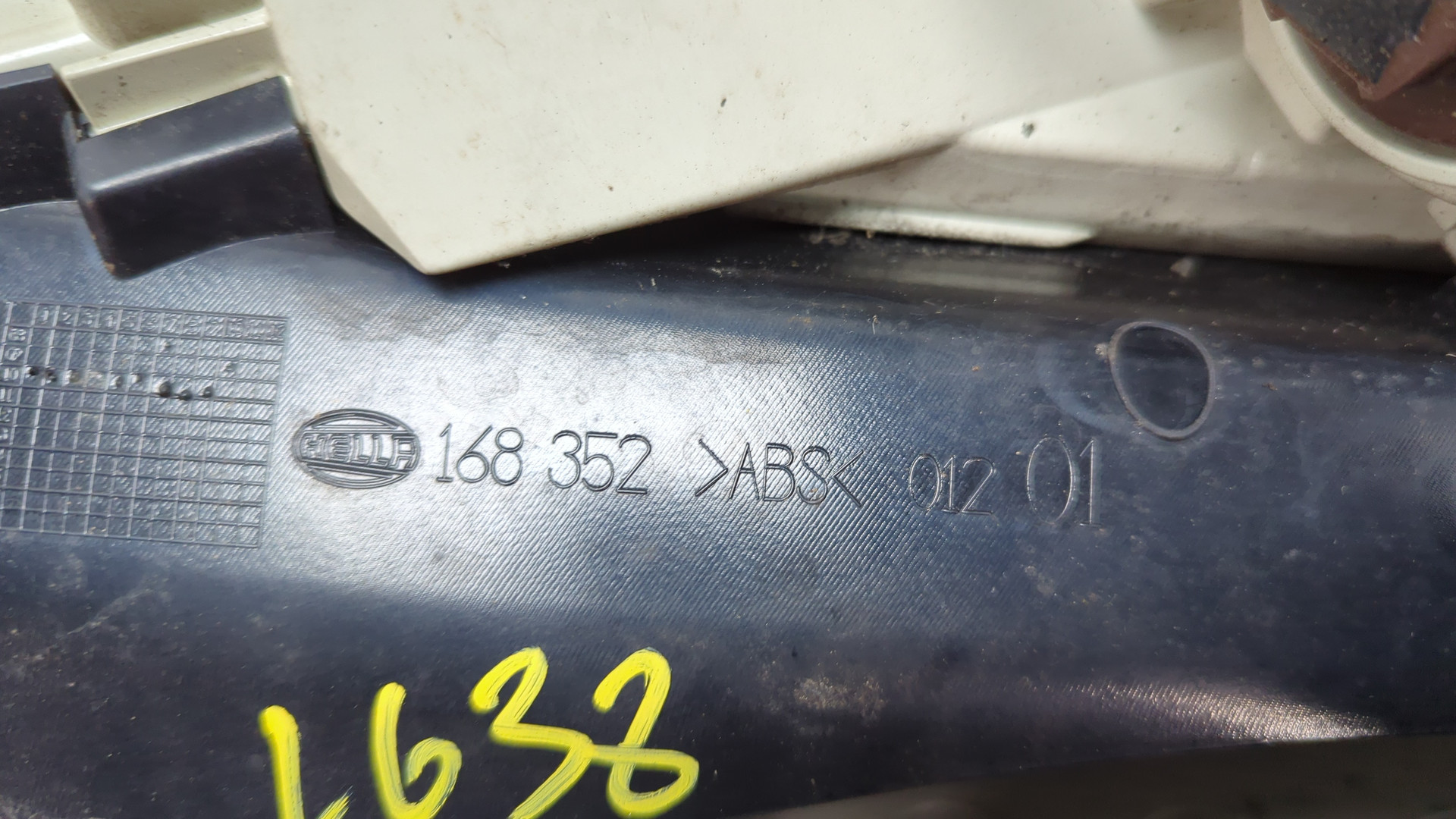 Фонарь задний левый