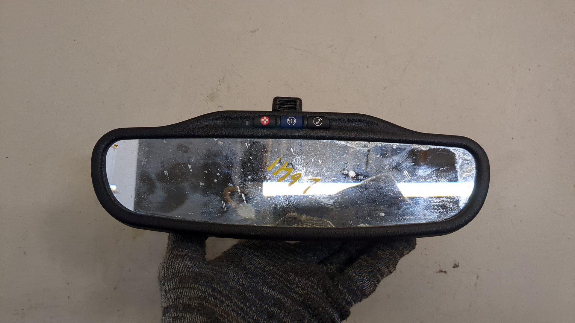 Зеркало заднего вида