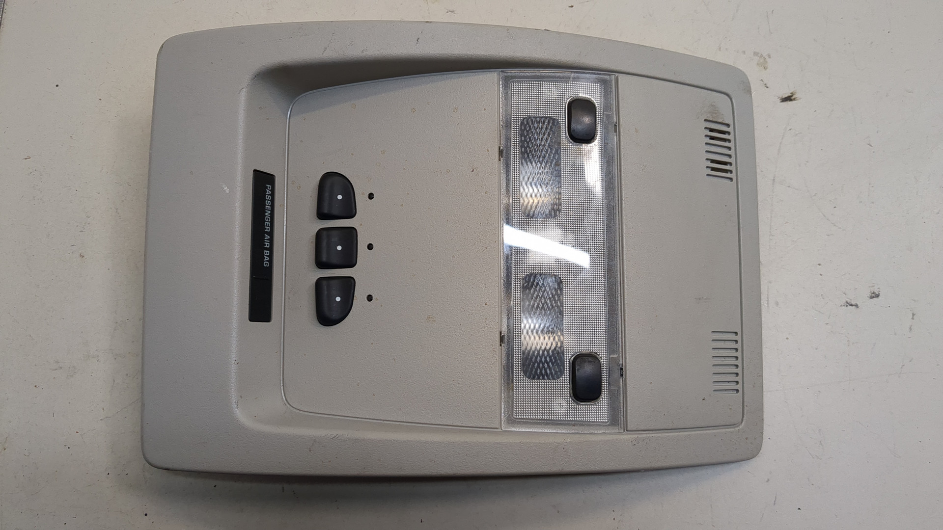 Плафон салонный