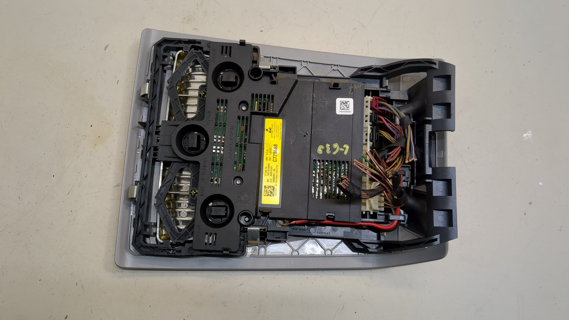 Плафон салонный