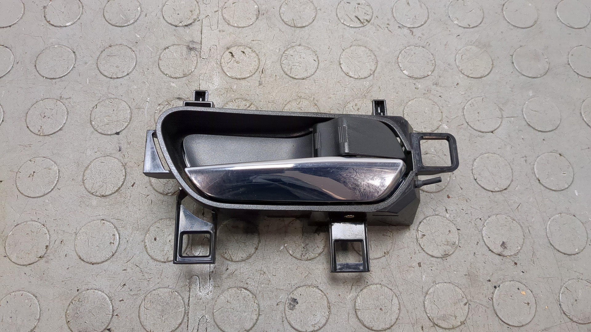 Ручка двери передней внутренняя правая