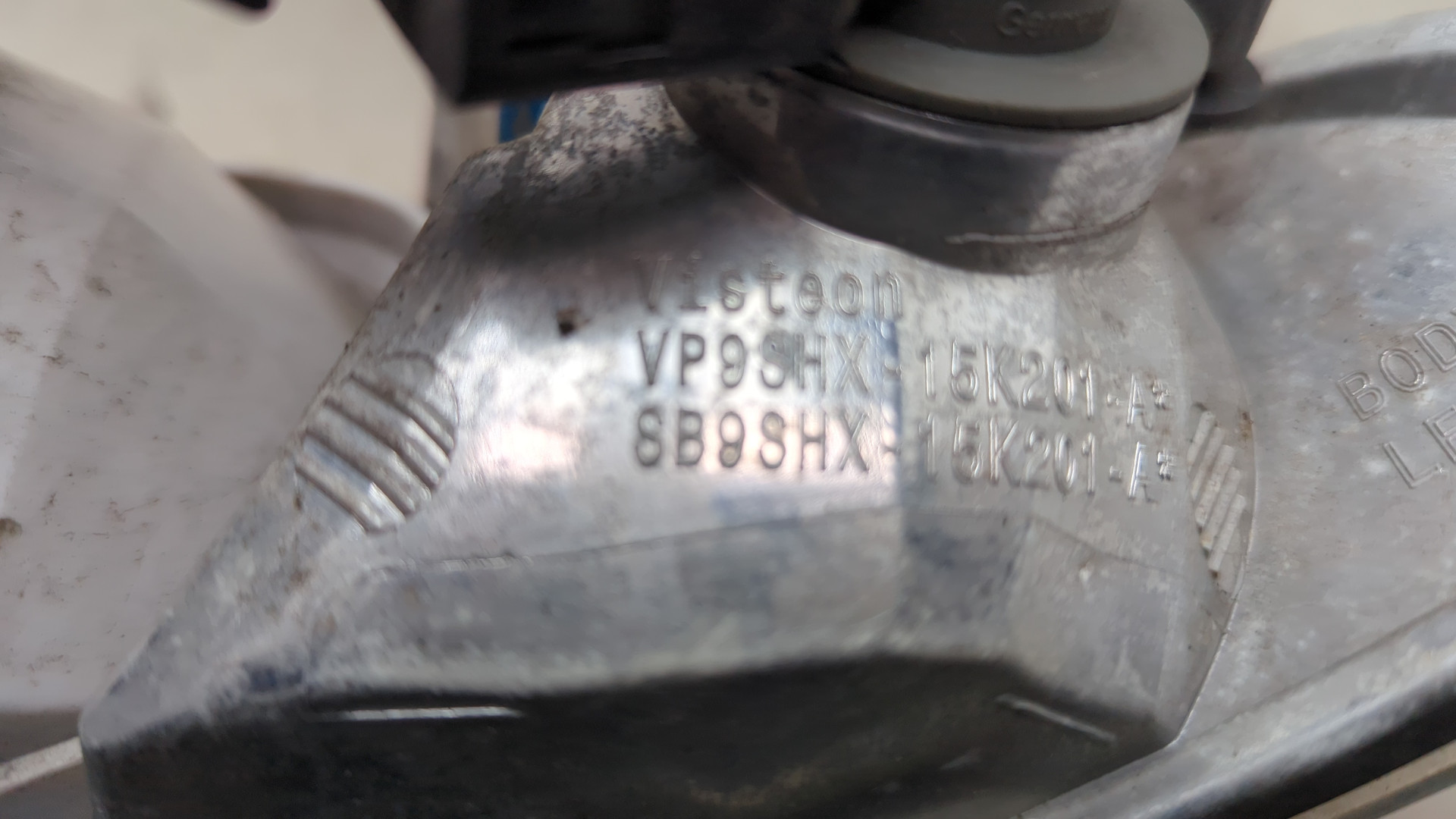 Фара противотуманная правая