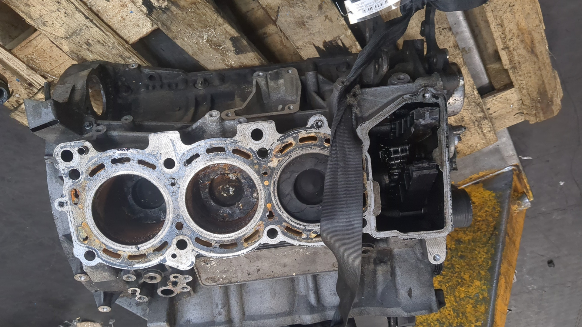 Блок двигателя