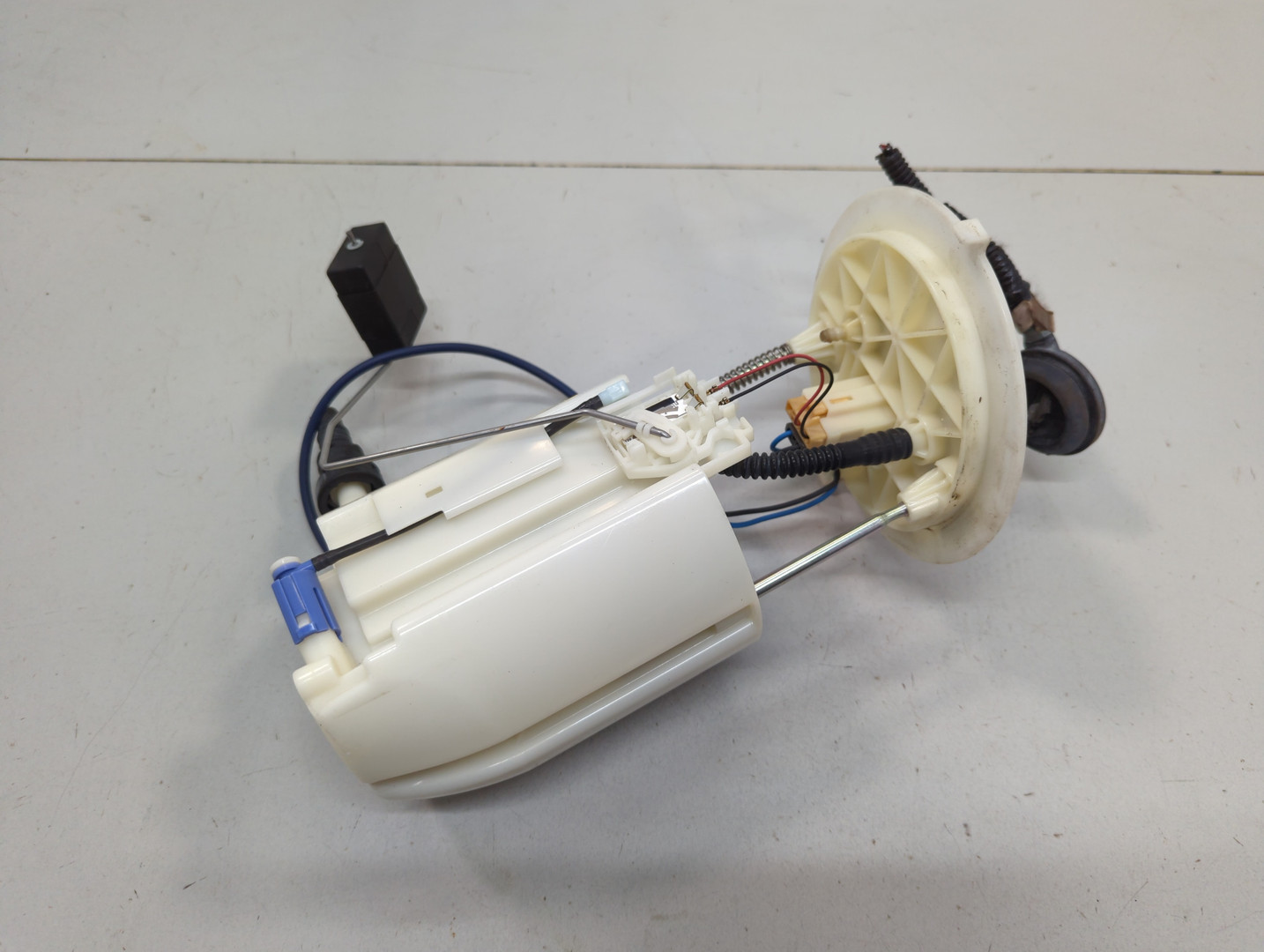 Насос топливный электрический