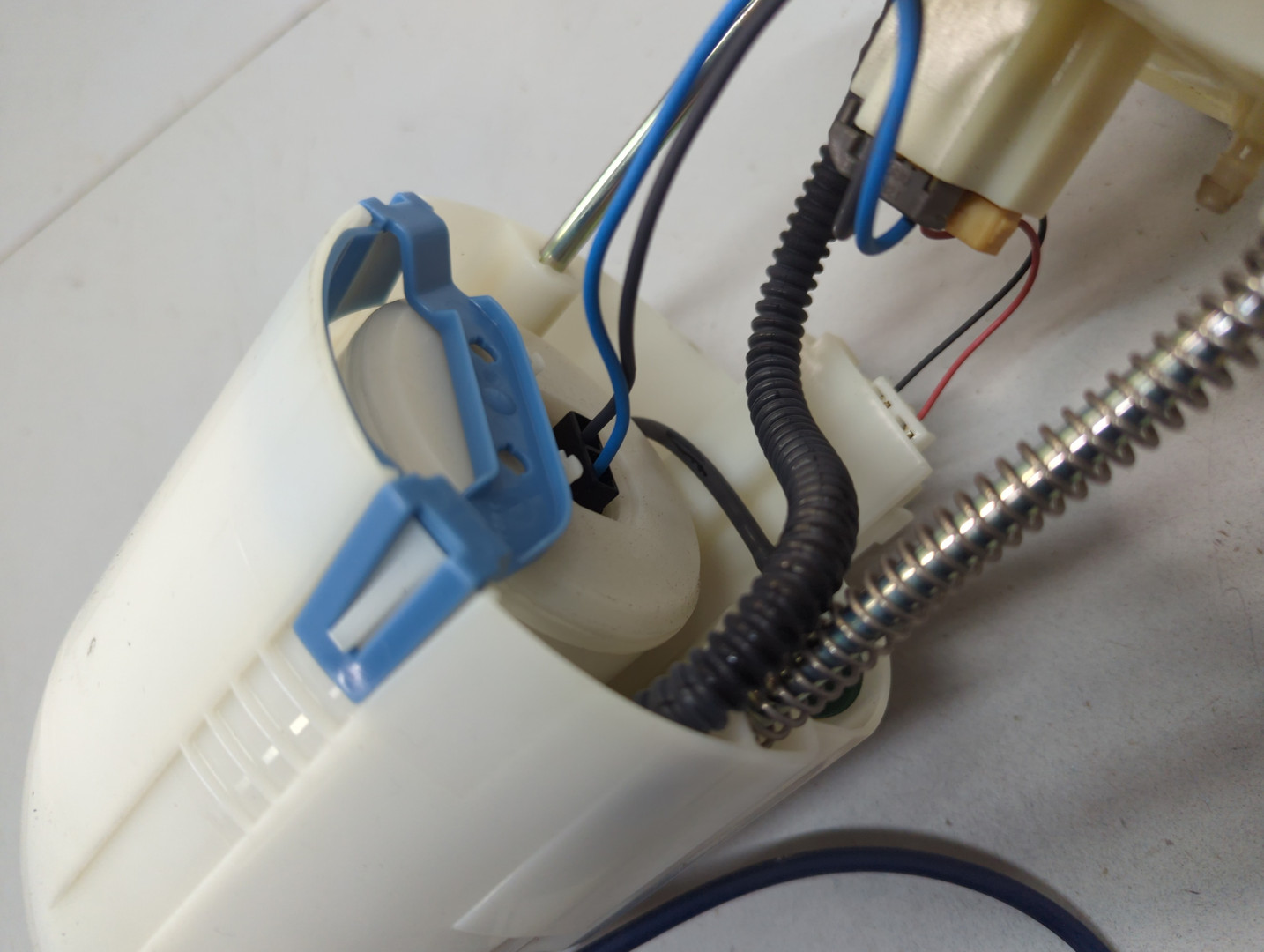 Насос топливный электрический