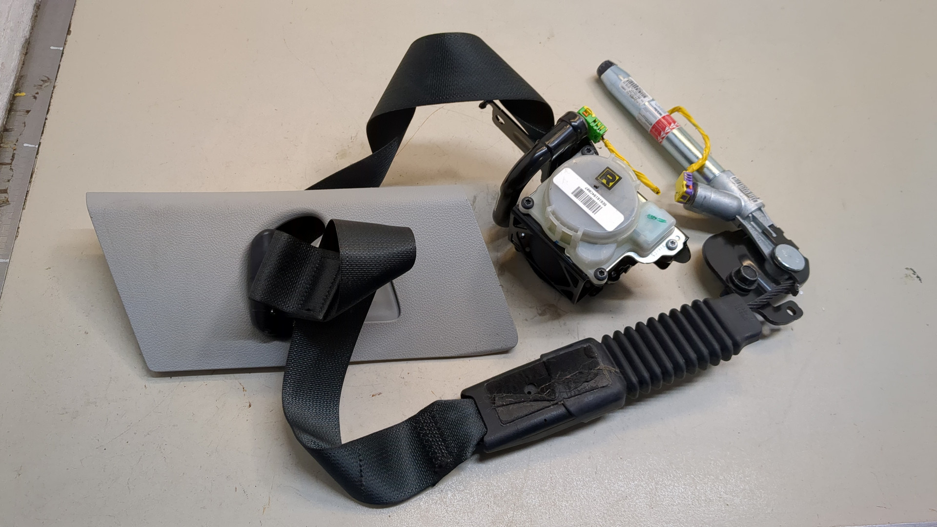 Ремень безопасности