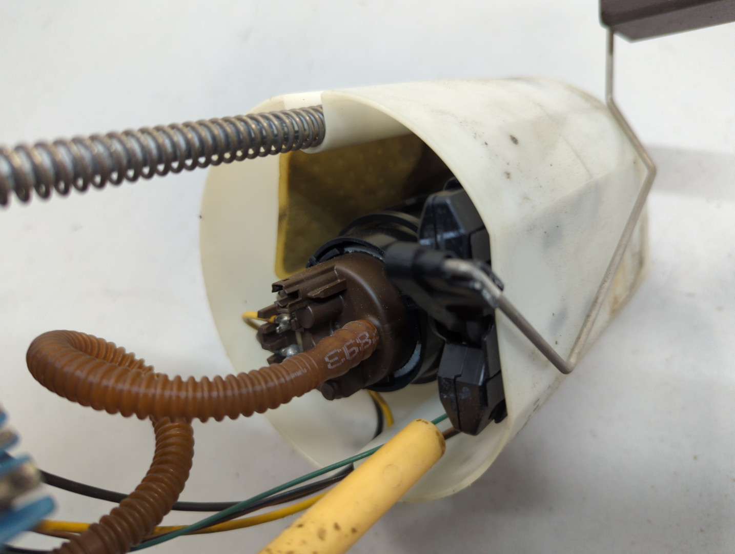 Насос топливный электрический