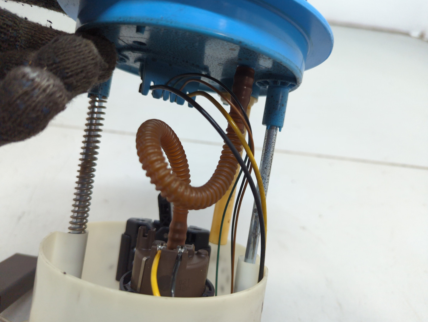 Насос топливный электрический