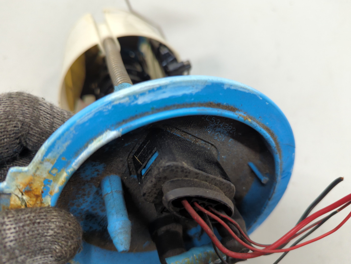 Насос топливный электрический