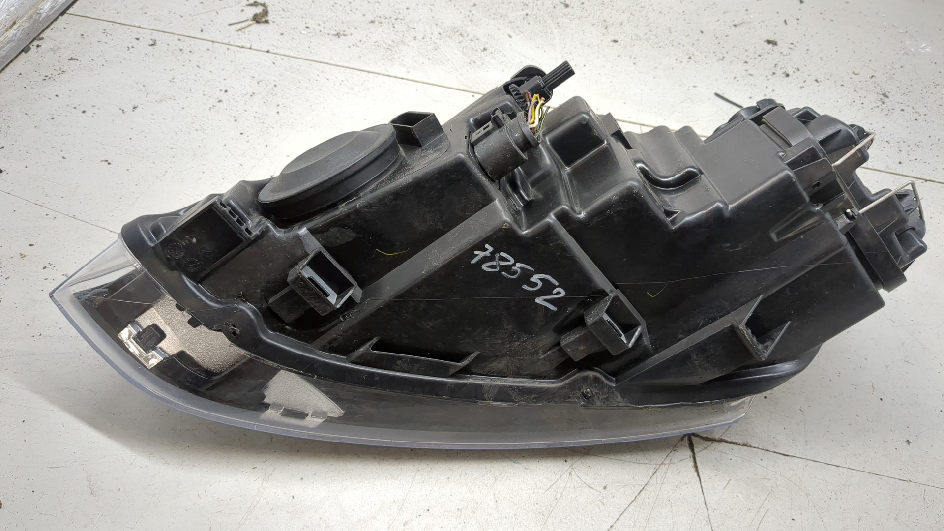 Фара правая