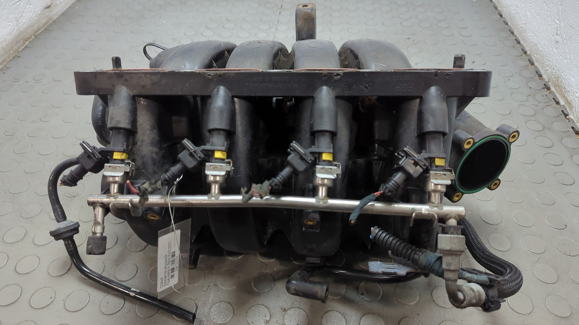 Коллектор впускной