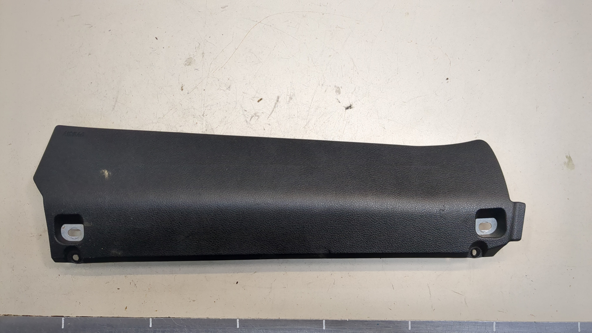 Подушка безопасности нижняя (для колен)