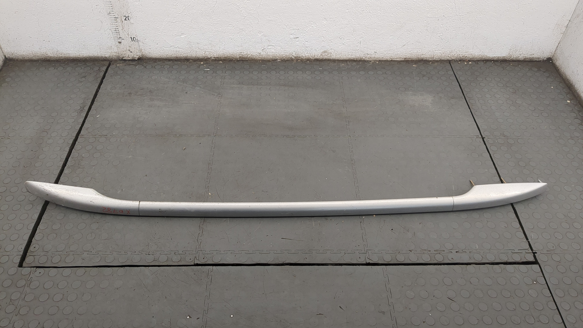 Рейлинг (релинг) правый (планка на крышу)