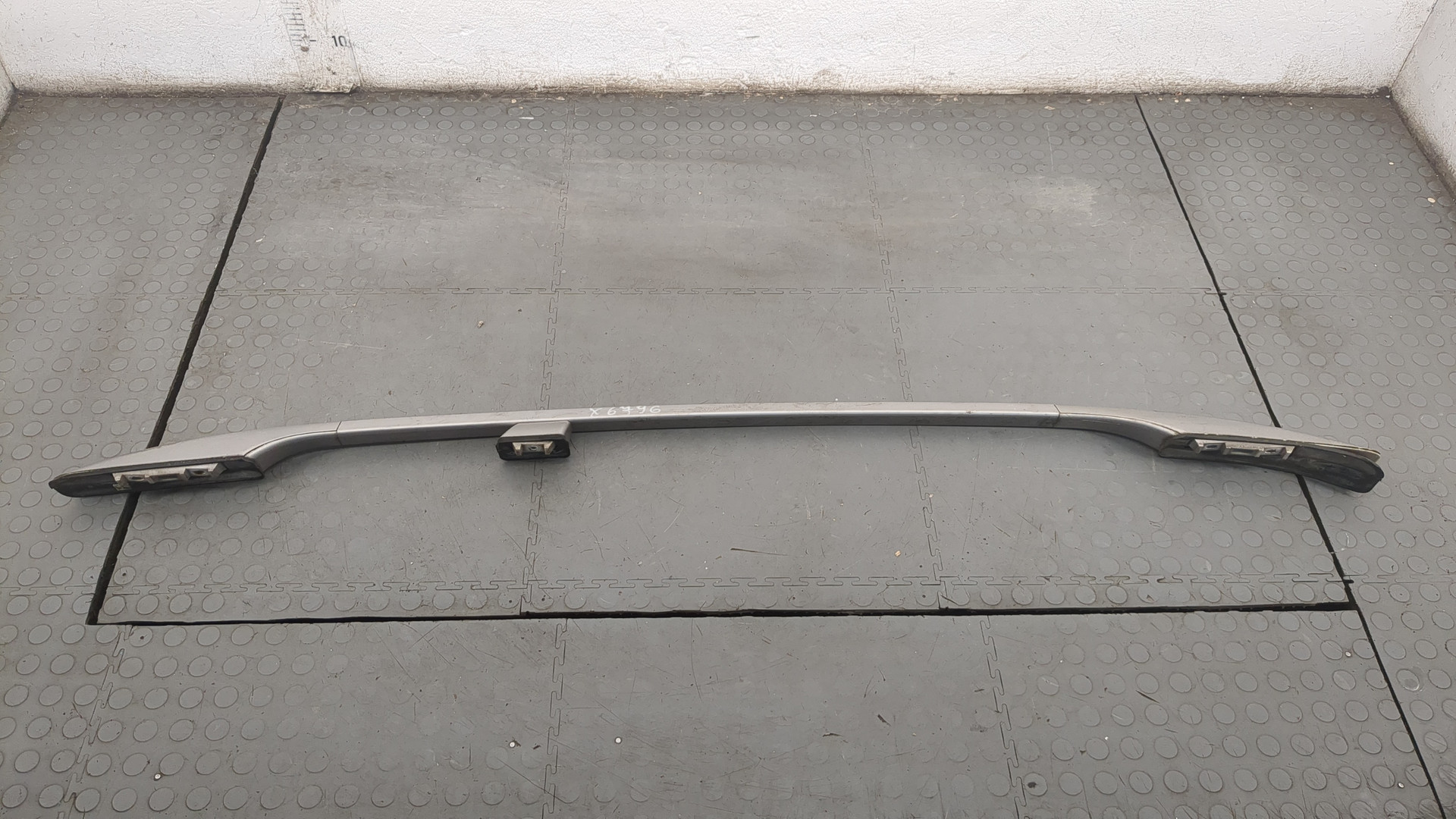 Рейлинг (релинг) правый (планка на крышу)