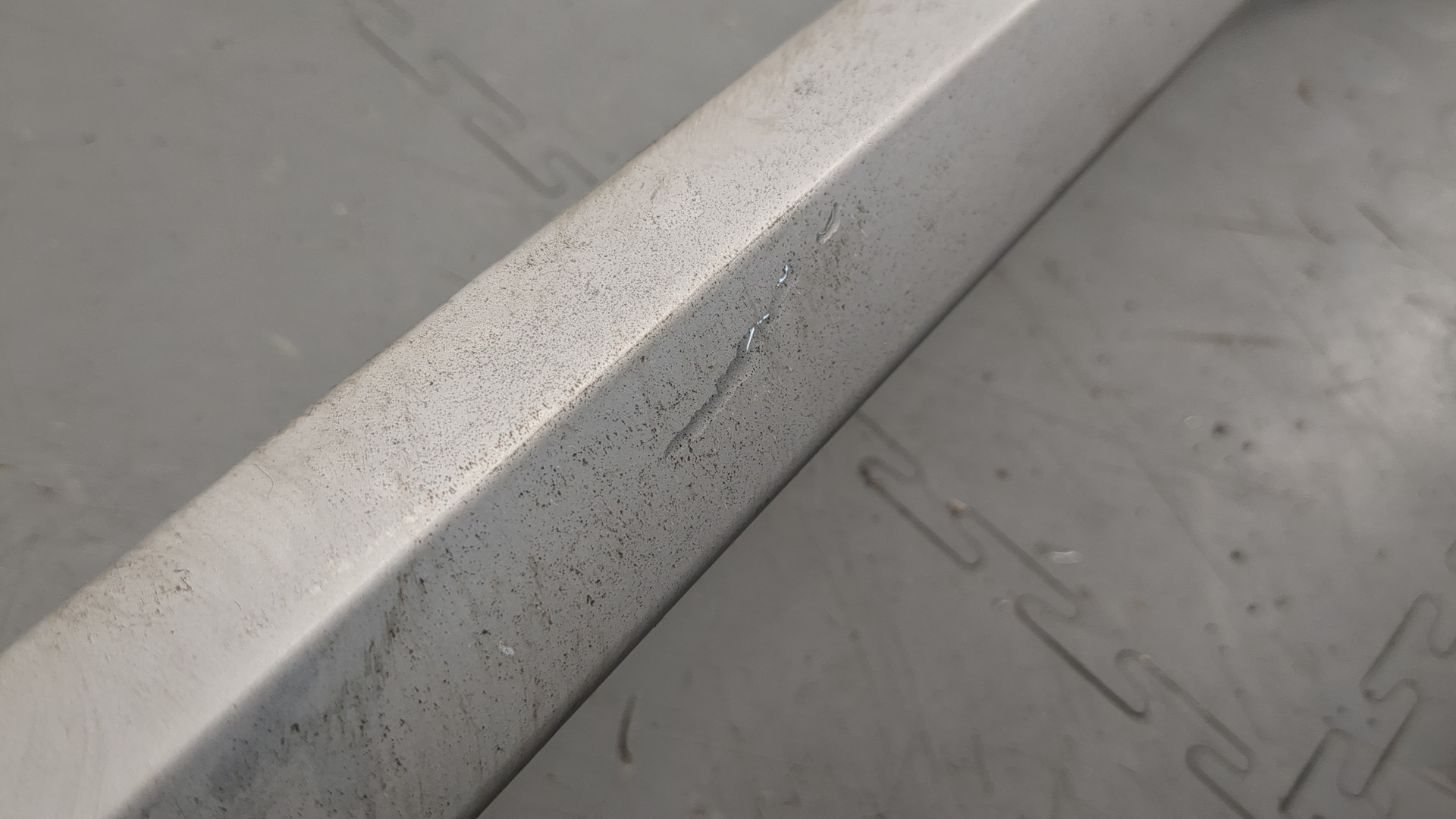 Рейлинг (релинг) правый (планка на крышу)