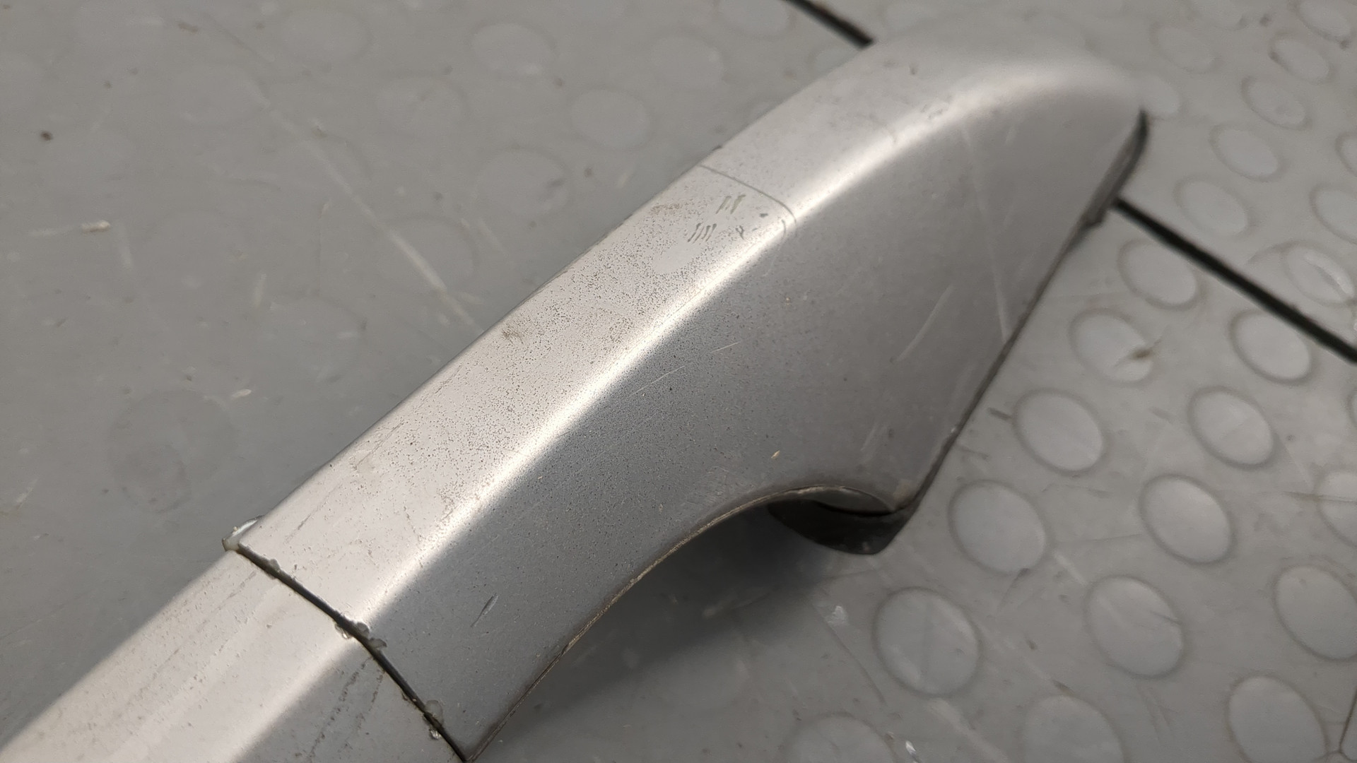 Рейлинг (релинг) левый (планка на крышу)