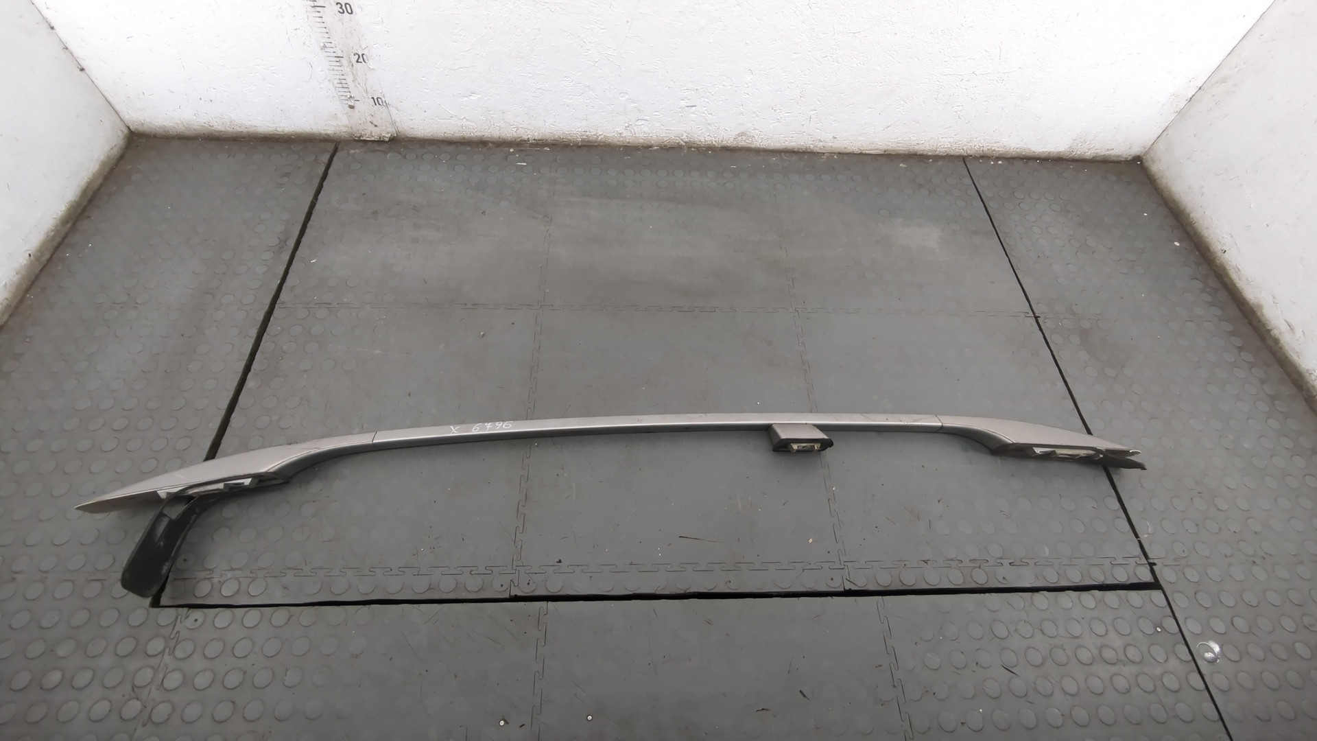 Рейлинг (релинг) левый (планка на крышу)