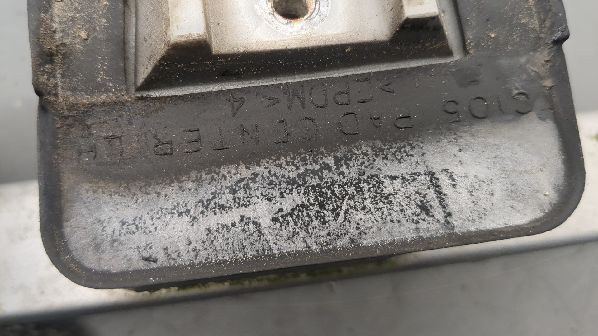 Рейлинг (релинг) левый (планка на крышу)