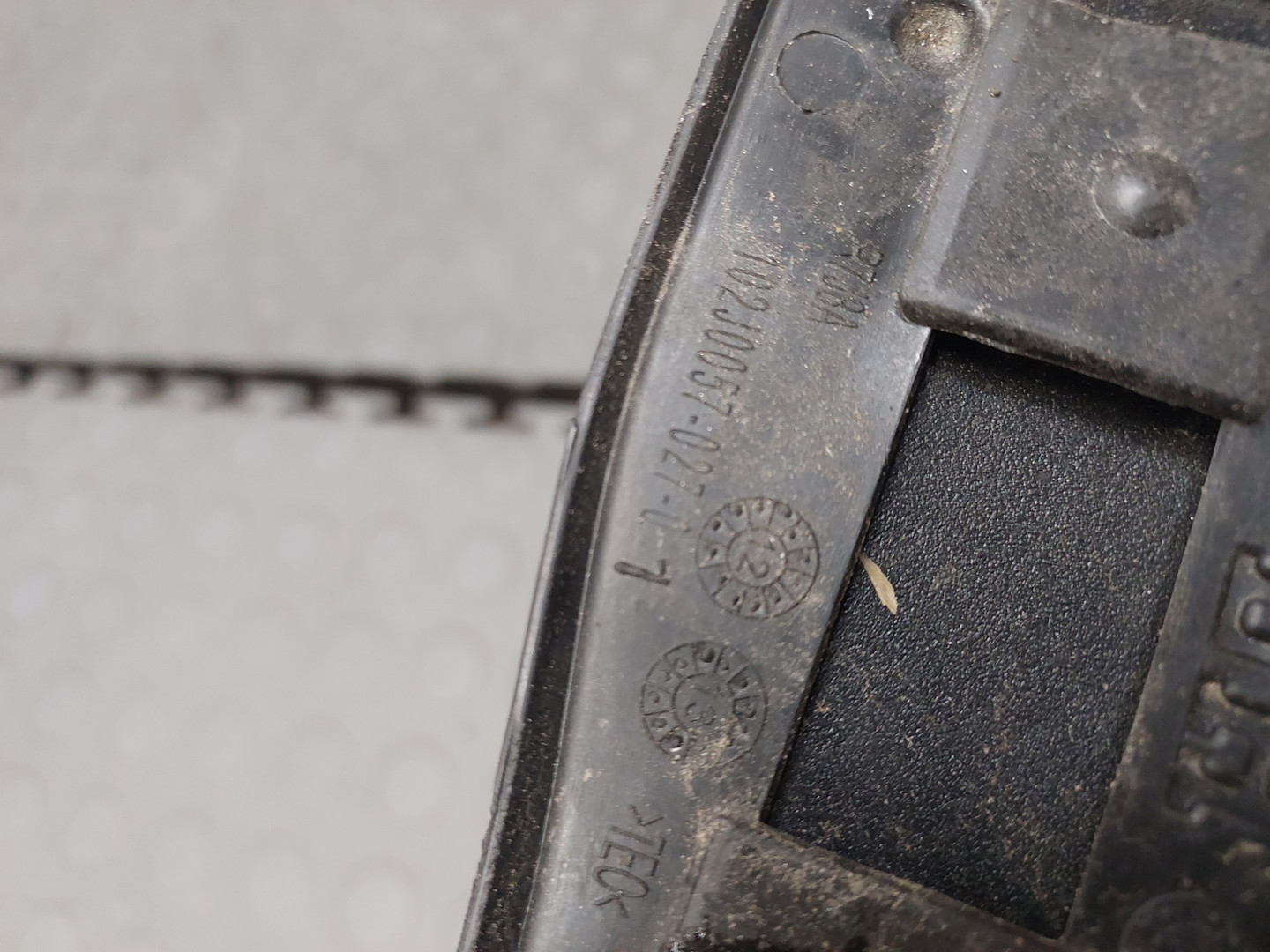 Рейлинг (релинг) левый (планка на крышу)