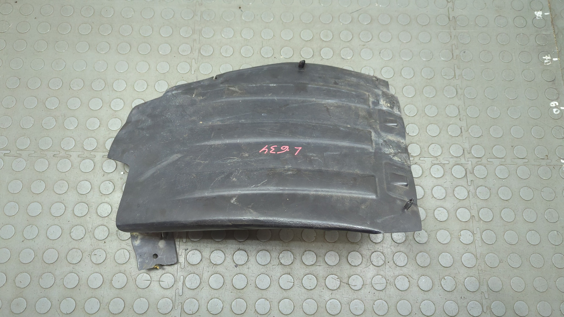 Локер передний правый