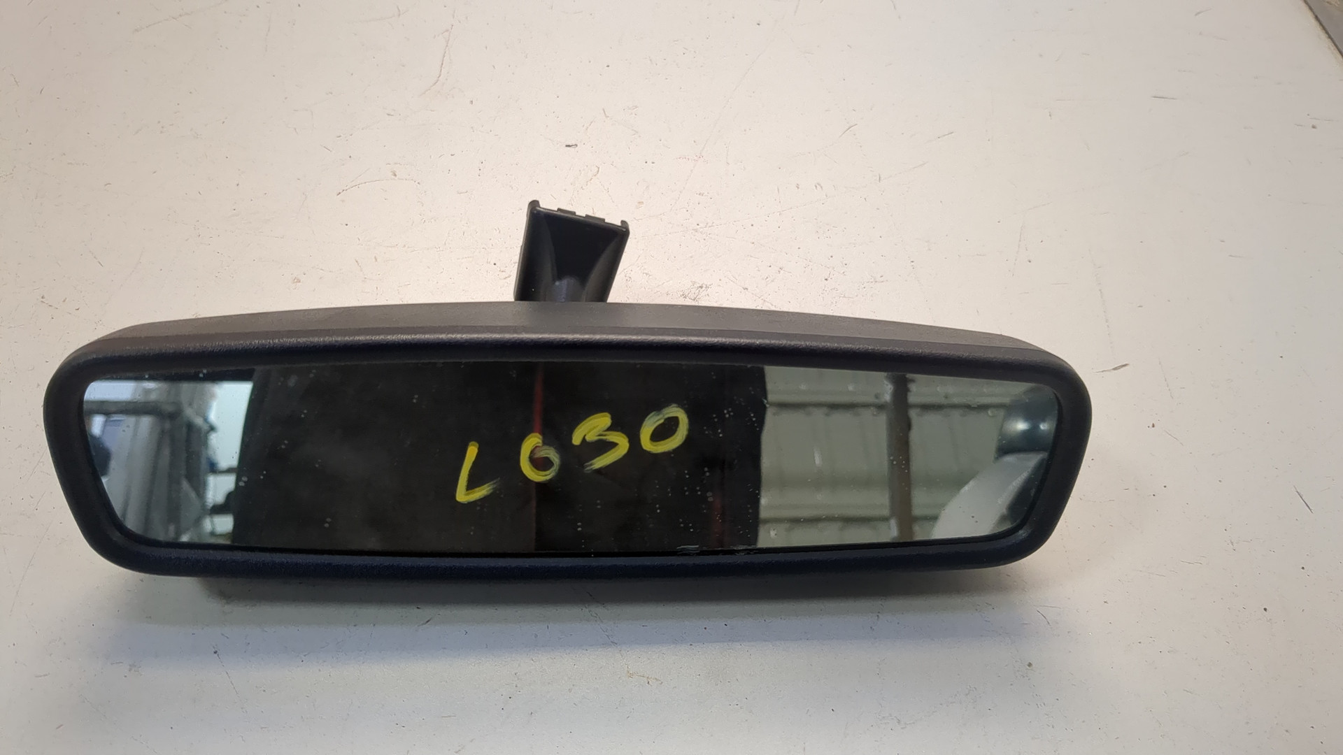 Зеркало заднего вида