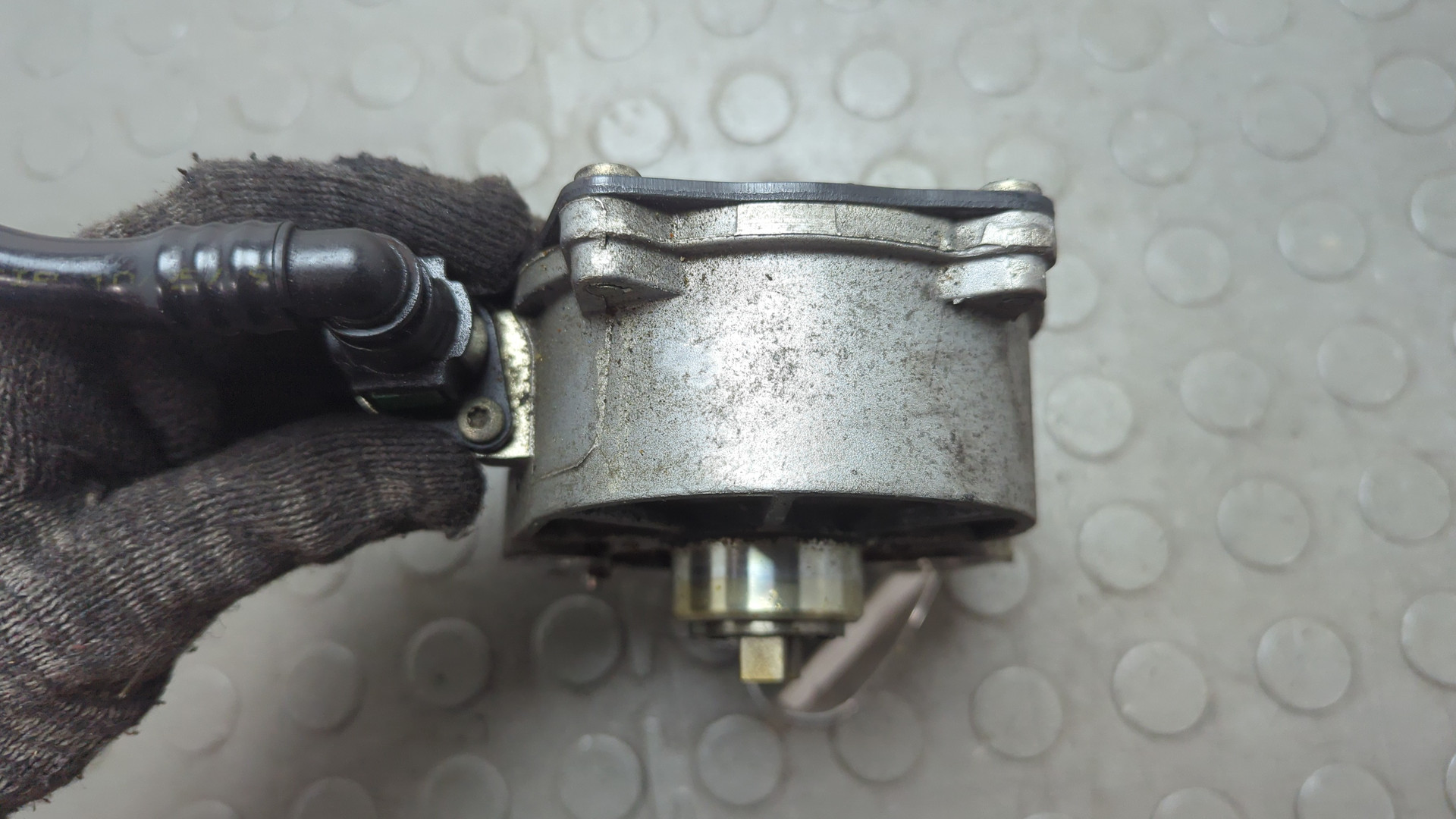 Насос вакуумный