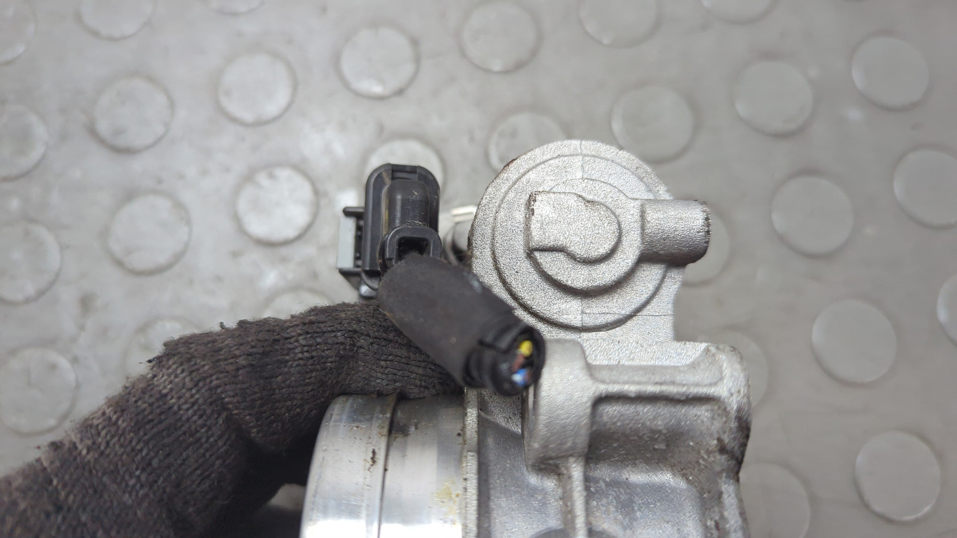 Заслонка дроссельная электрическая