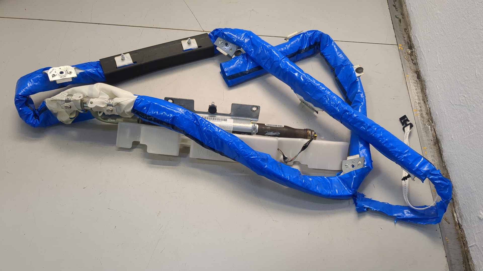 Подушка безопасности боковая (шторка)