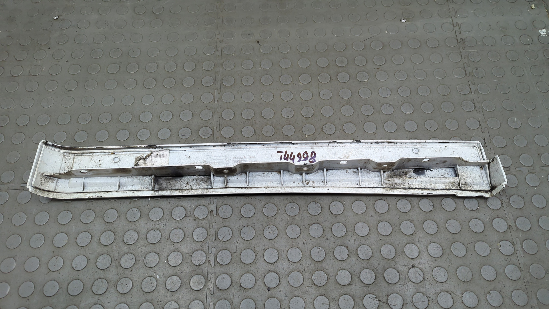 Накладка (кузов наружные)