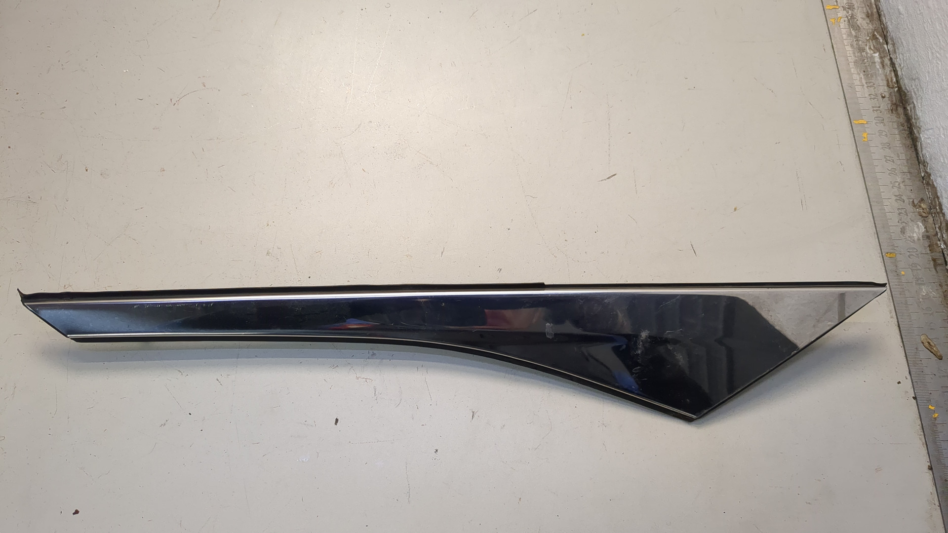 Накладка заднего крыла левого