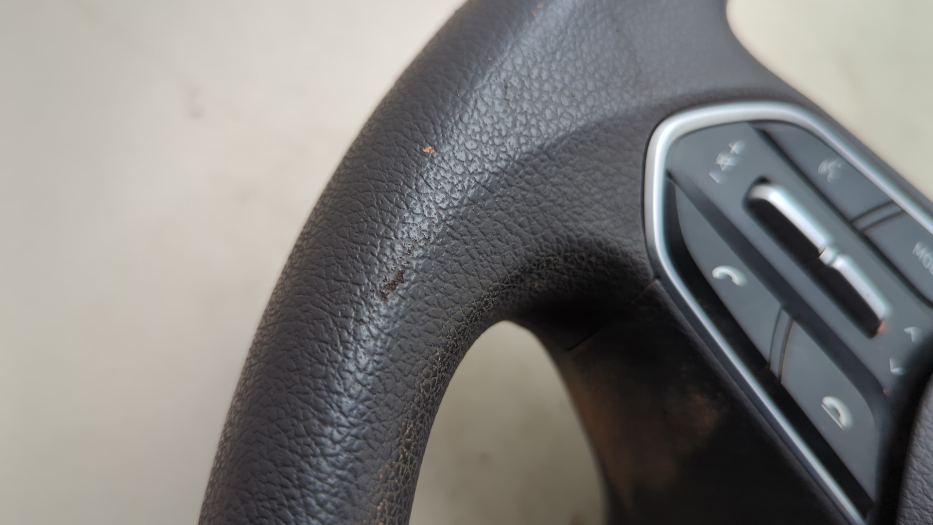 Рулевое колесо (руль)