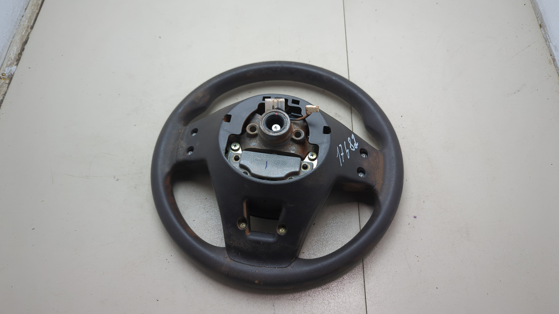 Рулевое колесо (руль)